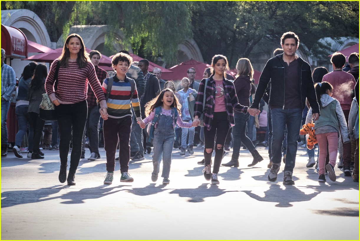 Jenna Ortega Stars In 'Yes Day' Trailer With Jennifer Garner, Edgar Ramirez & More