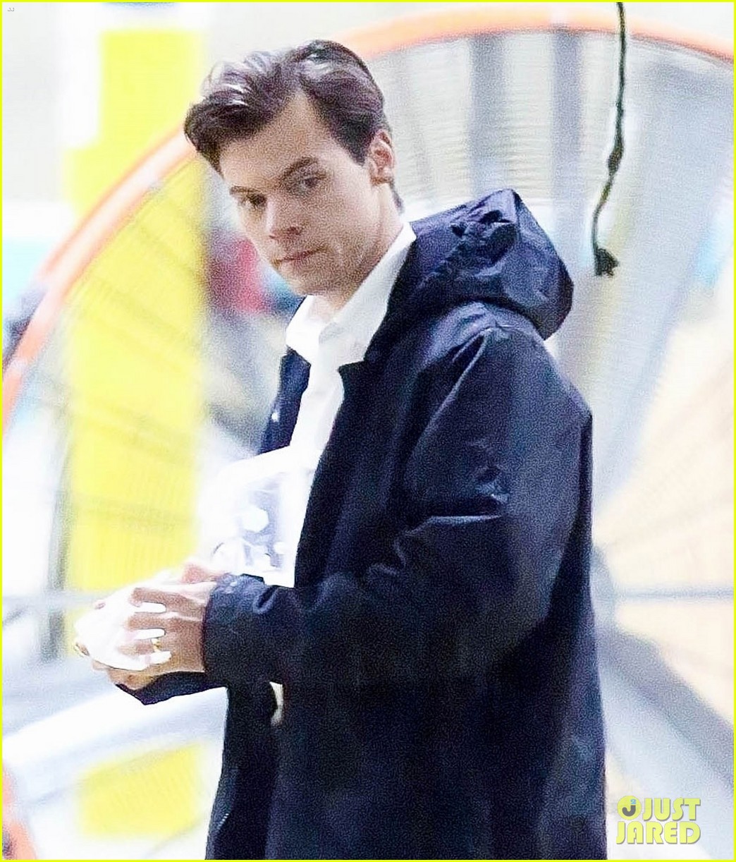 Harry Styles Suits Up on 'Don't Worry Darling' Set, Olivia Wilde Also Spotted