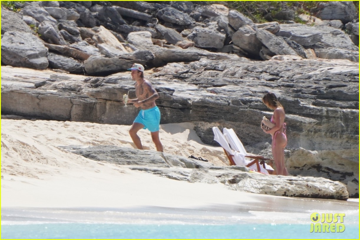 Hailey & Justin Bieber Jetted To Turks & Caicos For Mini Getaway