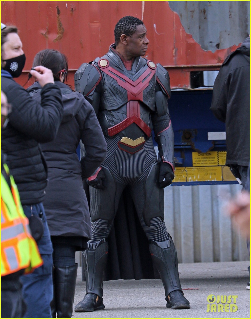 Melissa Benoist Gets To Work On Final Season of 'Supergirl' - First Look Photos!