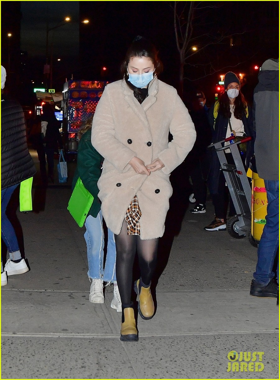 Selena Gomez Looks Really Worried On 'Only Murders In The Building' Set in NYC
