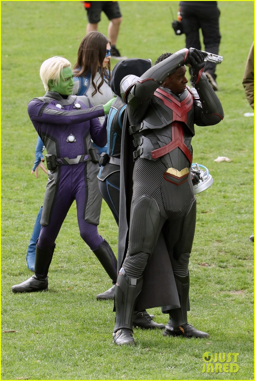 Supergirl Is Tied Up in New Set Photos Featuring Melissa Benoist & More