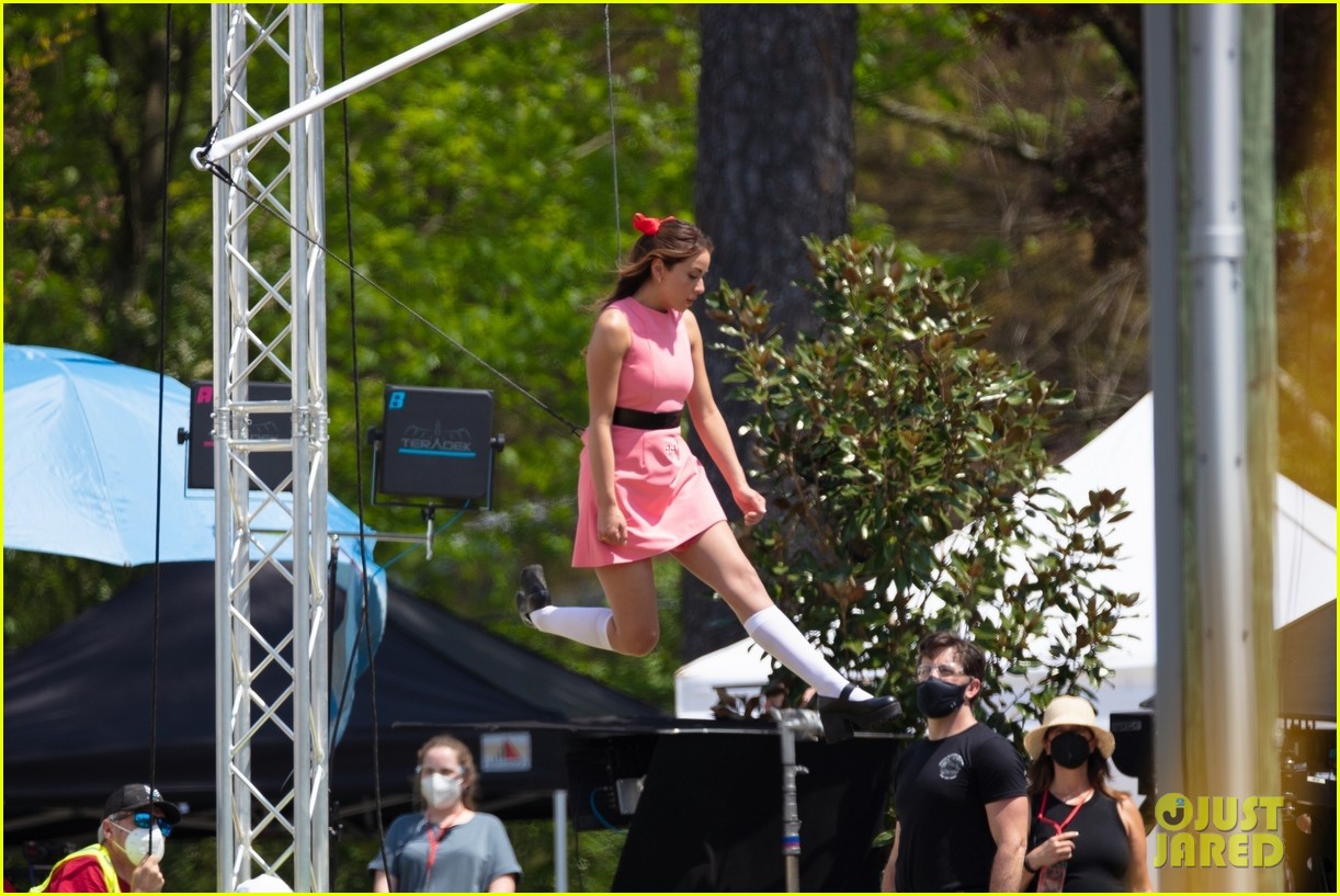 Dove Cameron, Chloe Bennet & Yana Perrault Get Into Character In First 'Powerpuff' Pics!