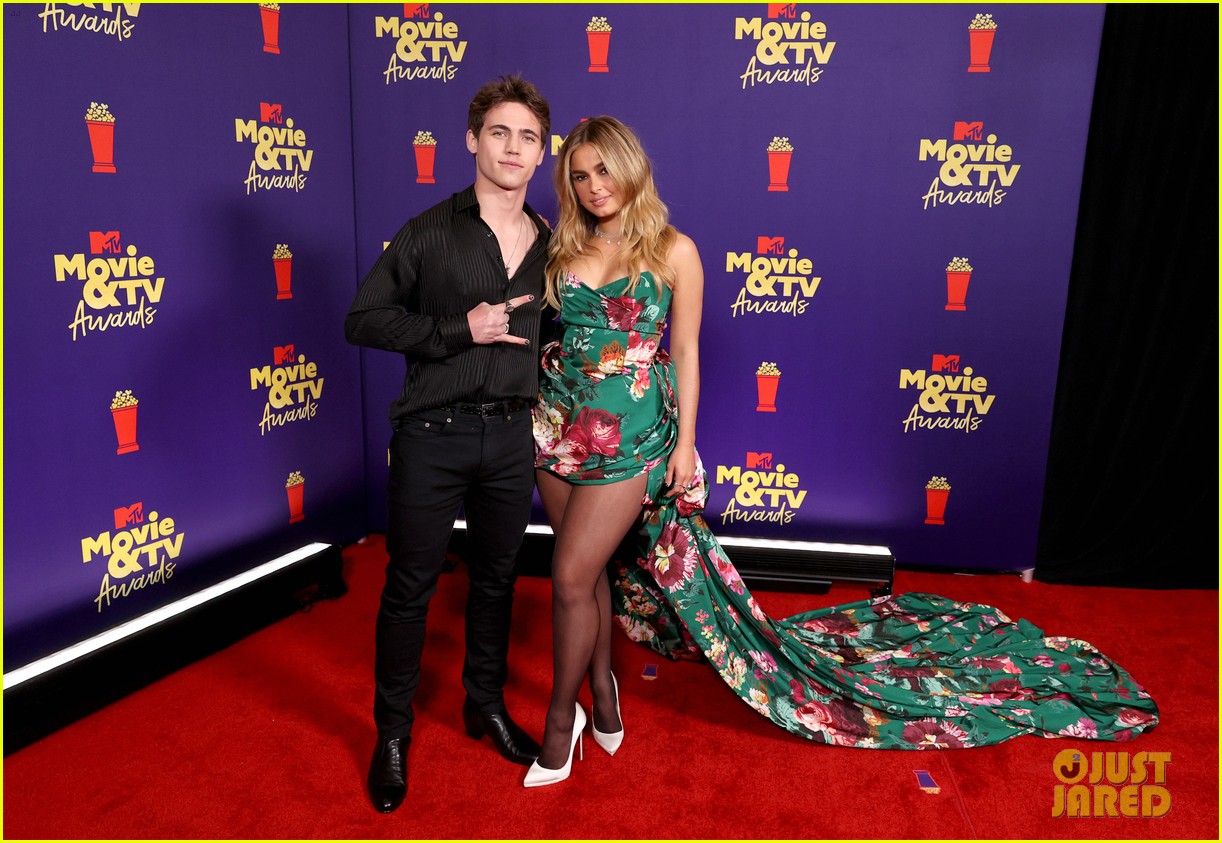 'He's All That' Stars Addison Rae & Tanner Buchanan Kiss At MTV Movie & TV Awards 2021!