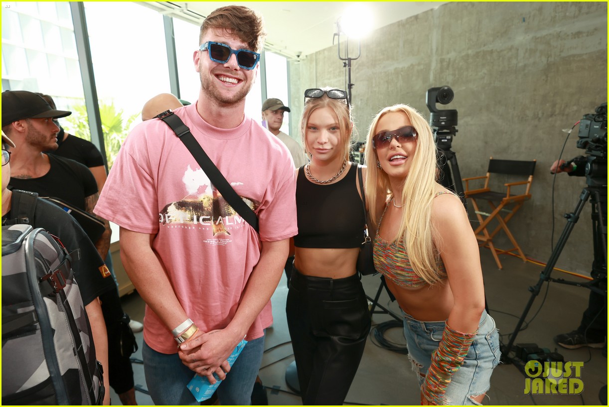 Bryce Hall & Austin McBroom Get Into Fight at Boxing Match Press Conference (Video)