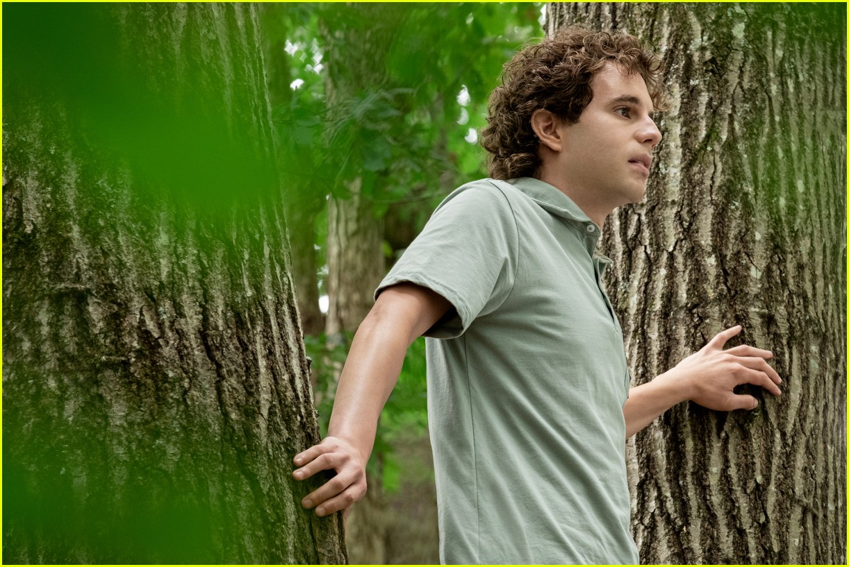 Ben Platt, Kaitlyn Dever & Amandla Stenberg Star In 'Dear Evan Hansen' Trailer