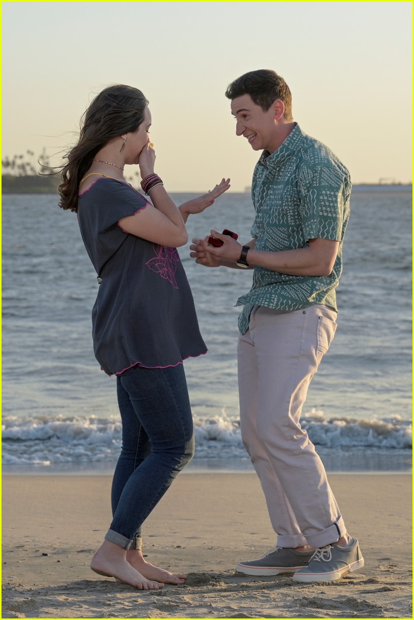 Hayley Orrantia & Sam Lerner Get Engaged In 'The Goldbergs' Season 8 Finale