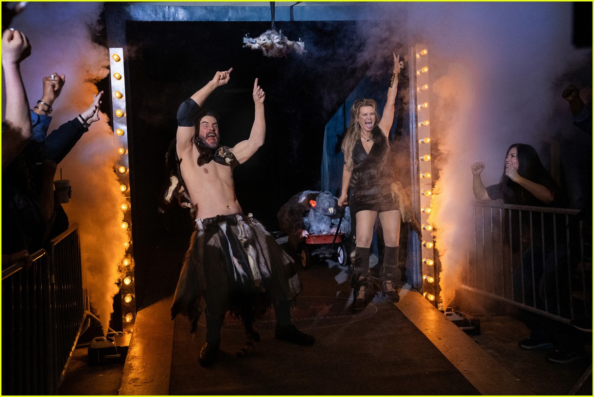 Stephen Amell & Alexander Ludwig Star In First Teaser For New Series 'Heels'