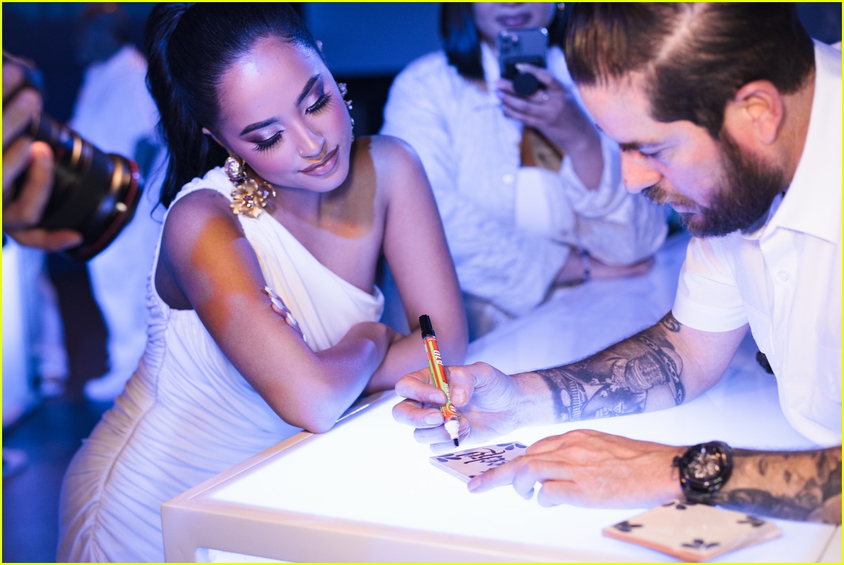 Becky G Launches New Beauty Brand Treslúce Beauty, Celebrating Latinx Culture