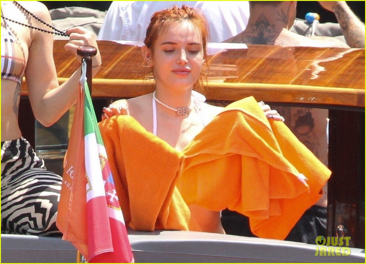 Bella Thorne Snaps Some Pics of Fiance Benjamin Mascolo on Vacation! 
