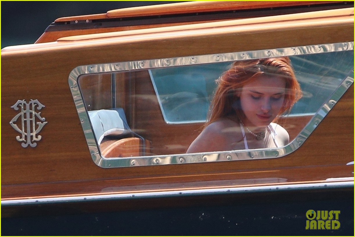 Bella Thorne Snaps Some Pics of Fiance Benjamin Mascolo on Vacation! 
