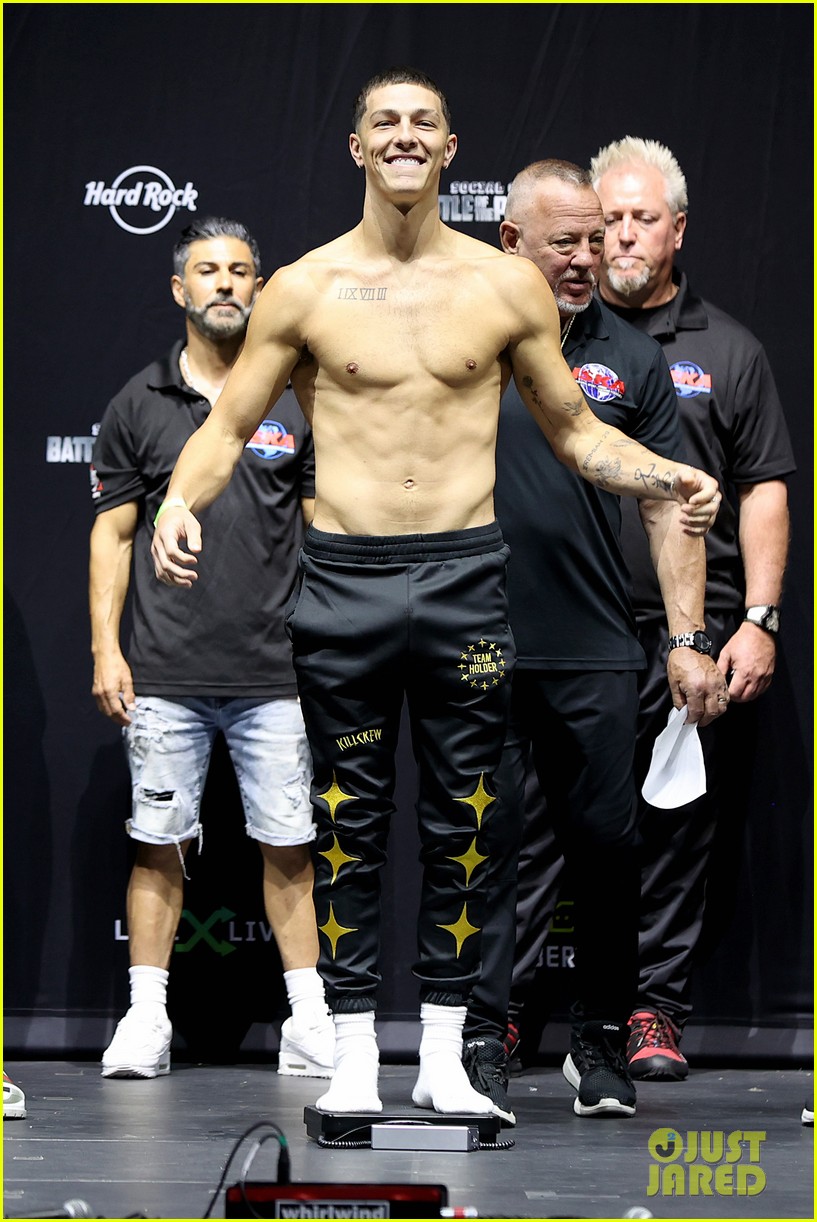 Bryce Hall, Tayler Holder, Vinnie Hacker & More Weigh In Ahead of Boxing Event