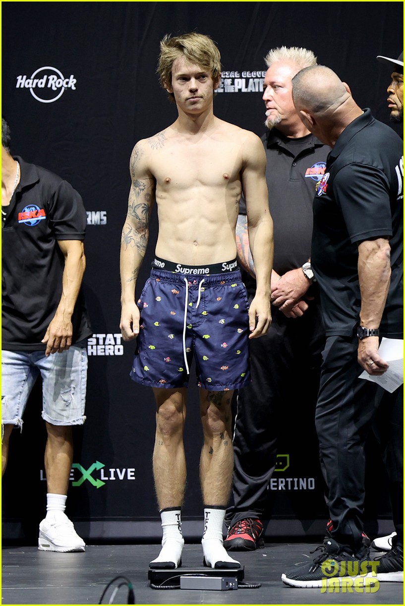 Bryce Hall, Tayler Holder, Vinnie Hacker & More Weigh In Ahead of Boxing Event