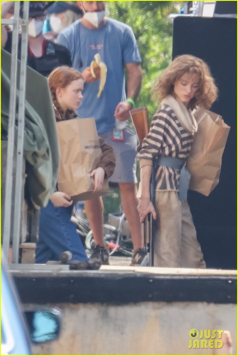 Joe Keery, Natalia Dyer & More Are Ready to Fight on the Set of 'Stranger Things' Season 4! 