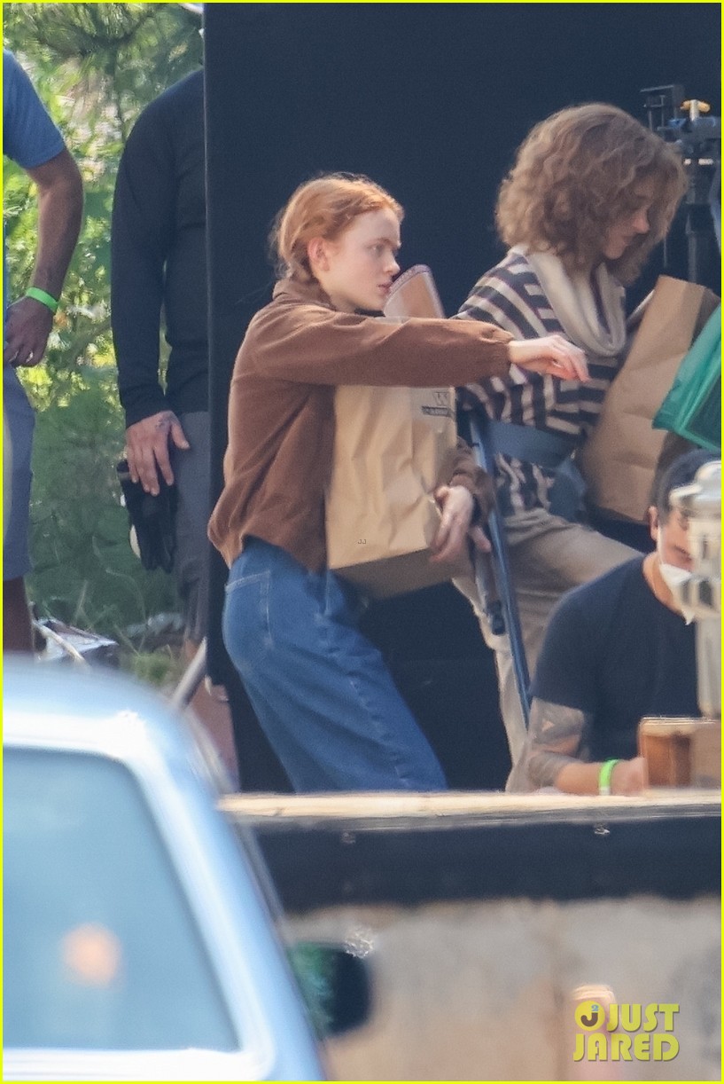 Joe Keery, Natalia Dyer & More Are Ready to Fight on the Set of 'Stranger Things' Season 4! 