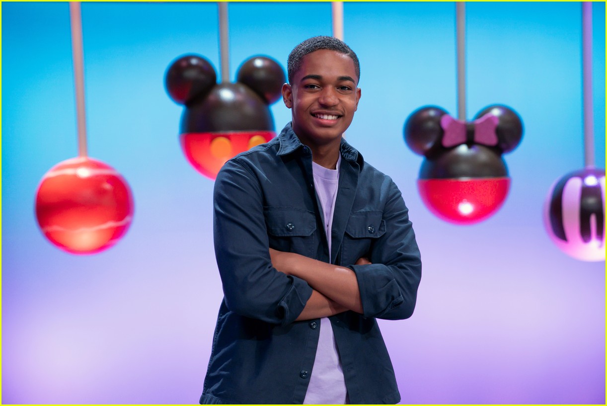 Disney Channel Reveals Premiere Date For 'Descendants Royal Wedding' & 'Disney's Magic Bake-Off'