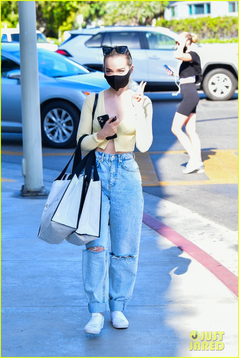 Dove Cameron Kicks Off Her Weekend With Shopping Trip