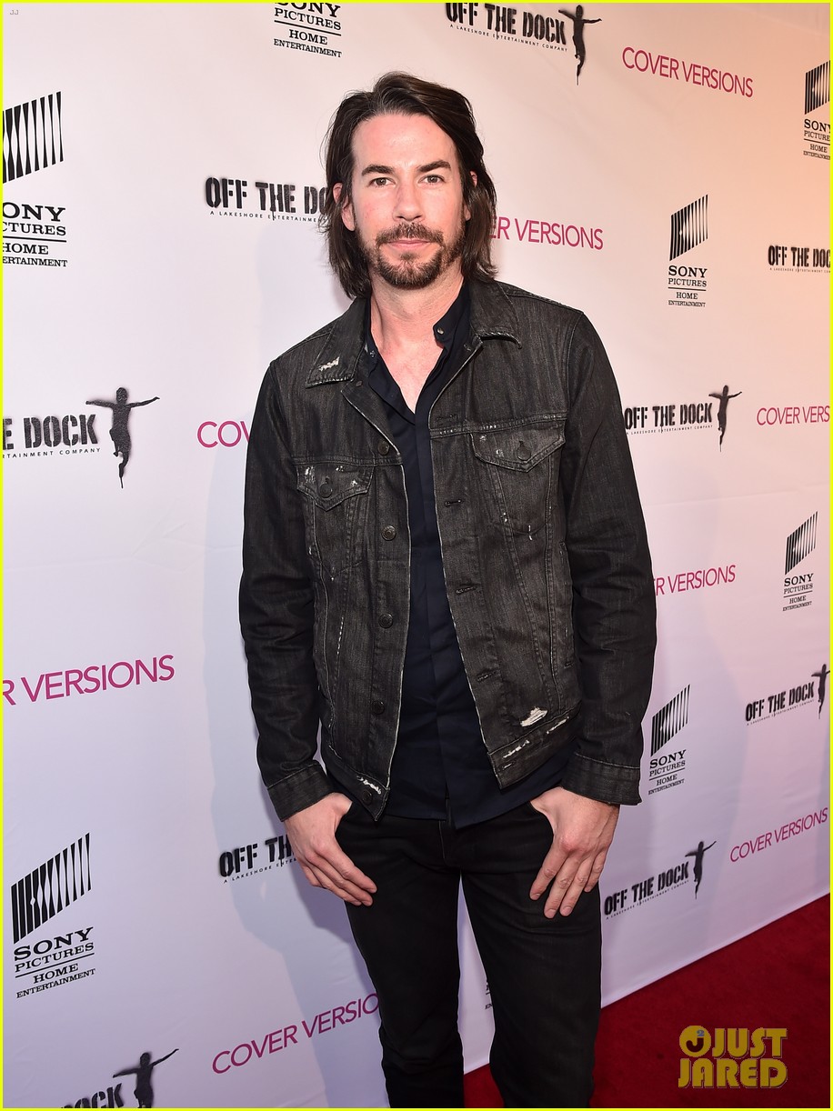 Fans Are Surprised To Learn How Old Jerry Trainor Is After Dating Profile Goes Viral