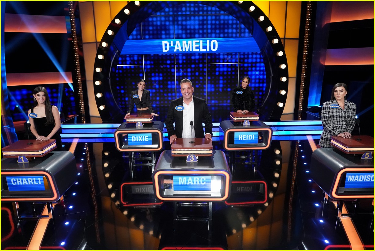 JoJo Siwa & Charli D'Amelio Face Off On 'Celebrity Family Feud' - Watch All The Clips