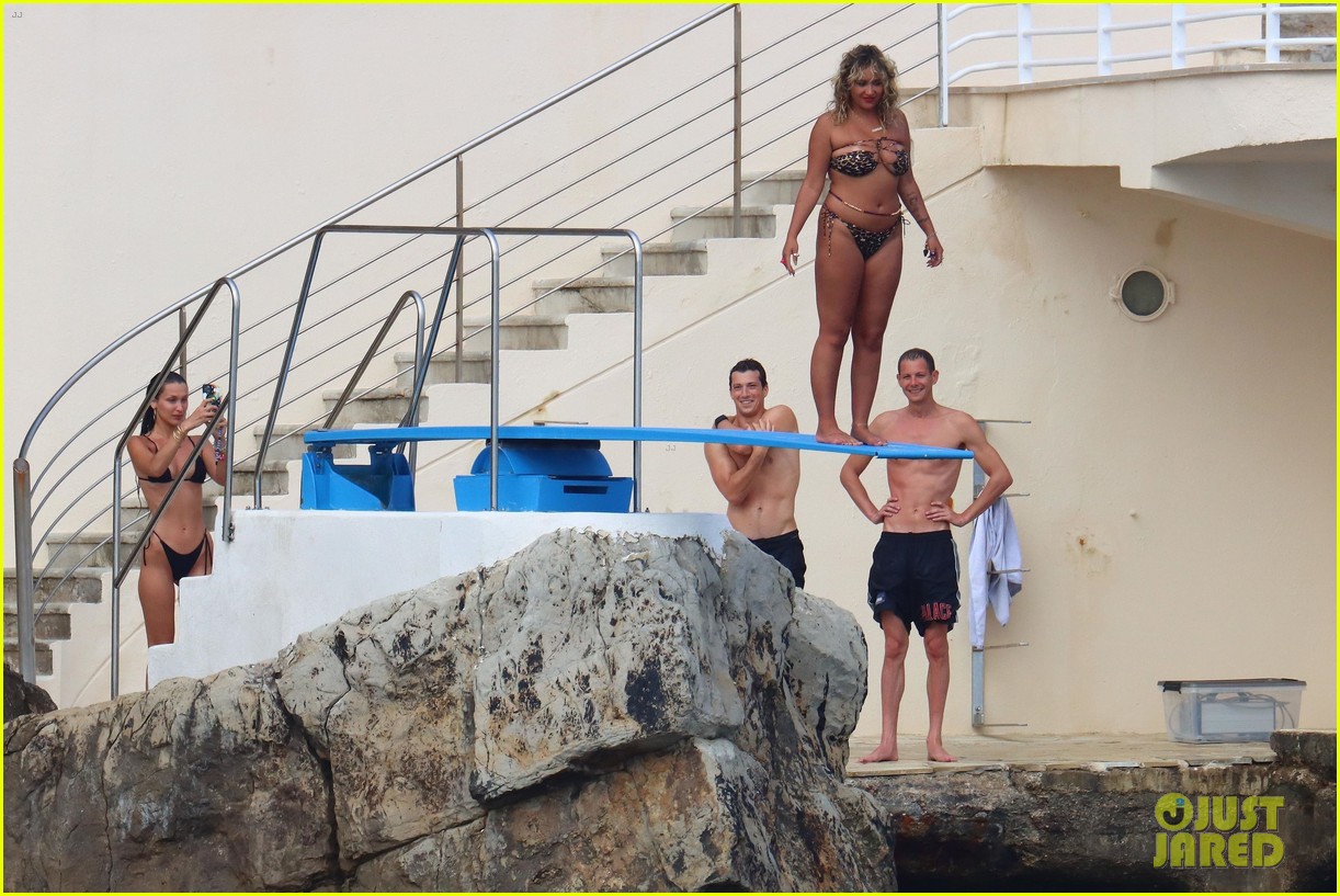Bella Hadid Hits the Beach With New Beau Marc Kalman Amid Cannes Film Festival!