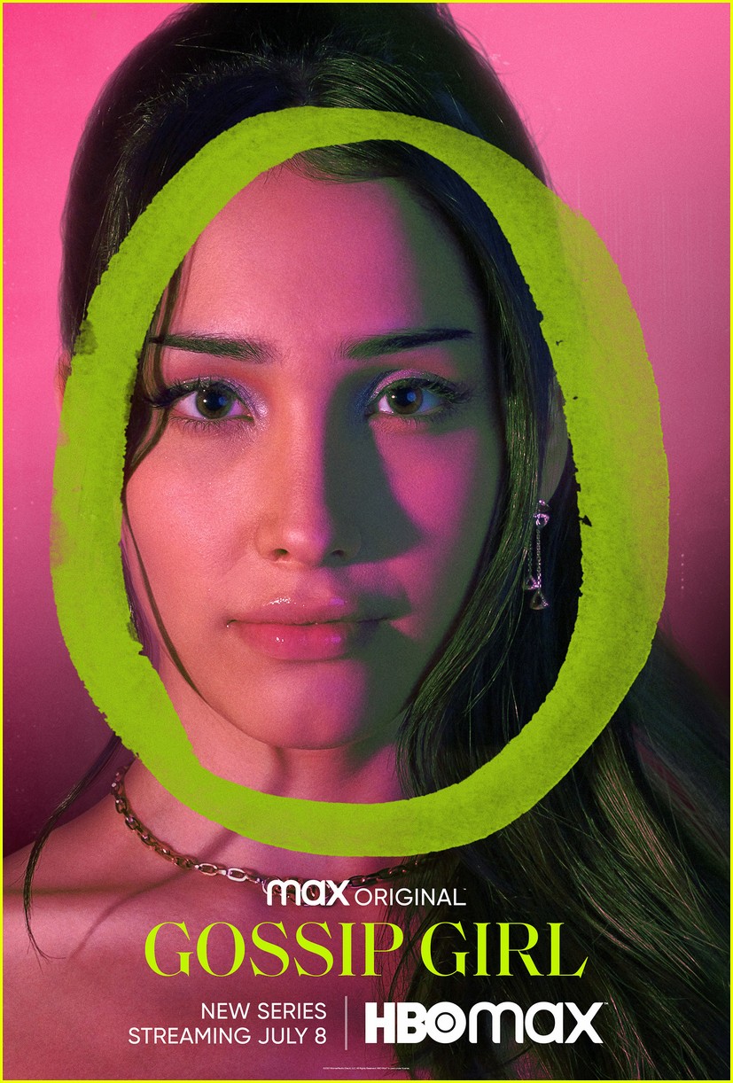 Gossip Girl's Identity Revealed In HBO Max Series Premiere (Spoiler Alert!)