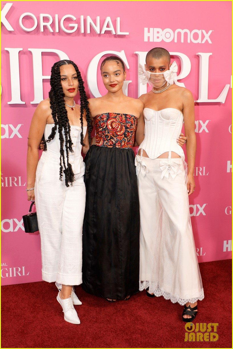 'Gossip Girl' Ladies Get In a Group Photo at Their Series Premiere