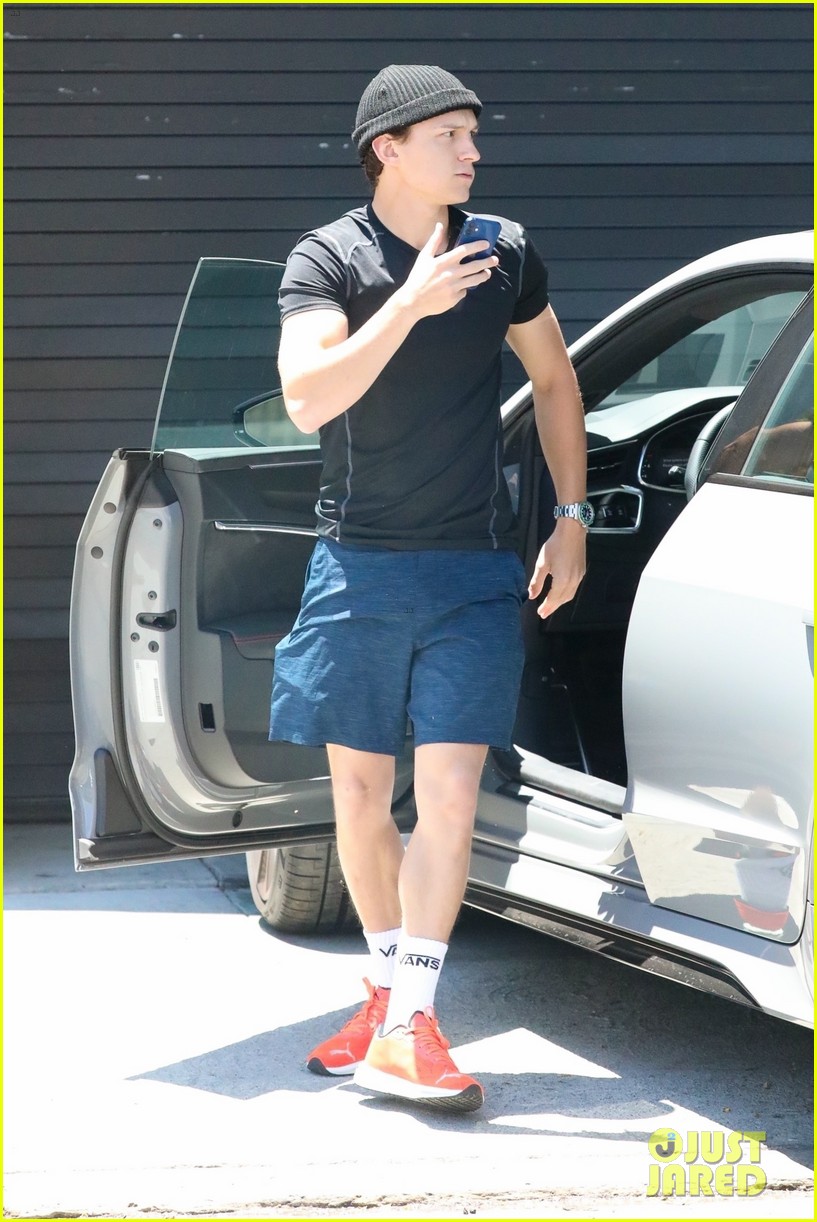 Tom Holland Arrives at the Gym After Going Viral Because of Those Zendaya Kissing Pics