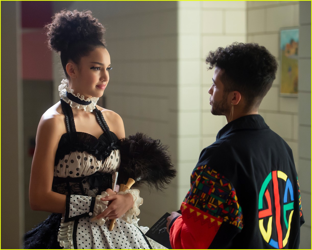 Jordan Fisher To Guest Star On 'High School Musical: The Musical: The Series' THIS Friday - First Look!
