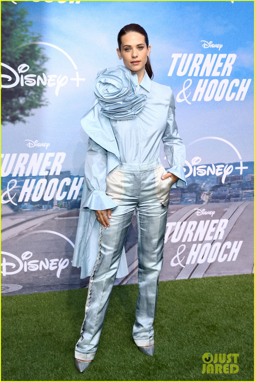 Josh Peck, Lyndsy Fonseca & More Premiere Their New Show 'Turner & Hooch'