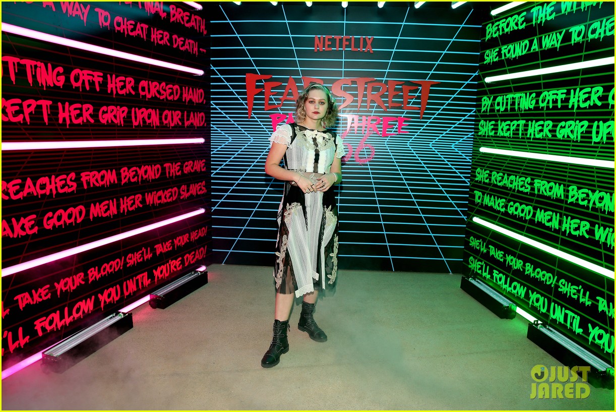 Kiana Madeira & Olivia Scott Welch Premiere Final 'Fear Street' Movie