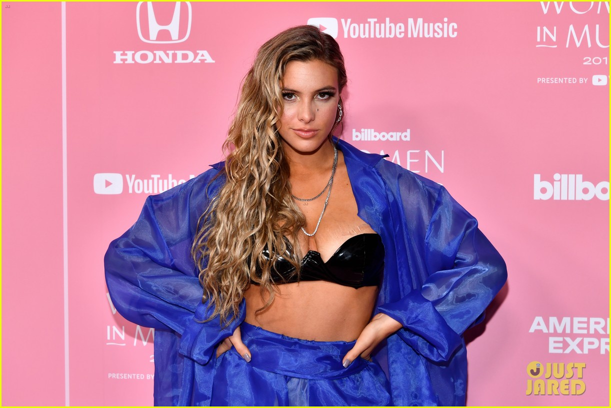Lele Pons & Boyfriend Guaynaa Show Off Their Couples Body Transformation
