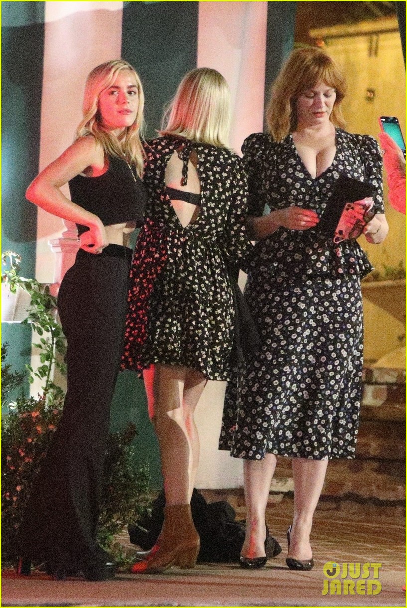Kiernan Shipka Reunites With 'Mad Men' Mom January Jones at LA Dinner! (Photos)