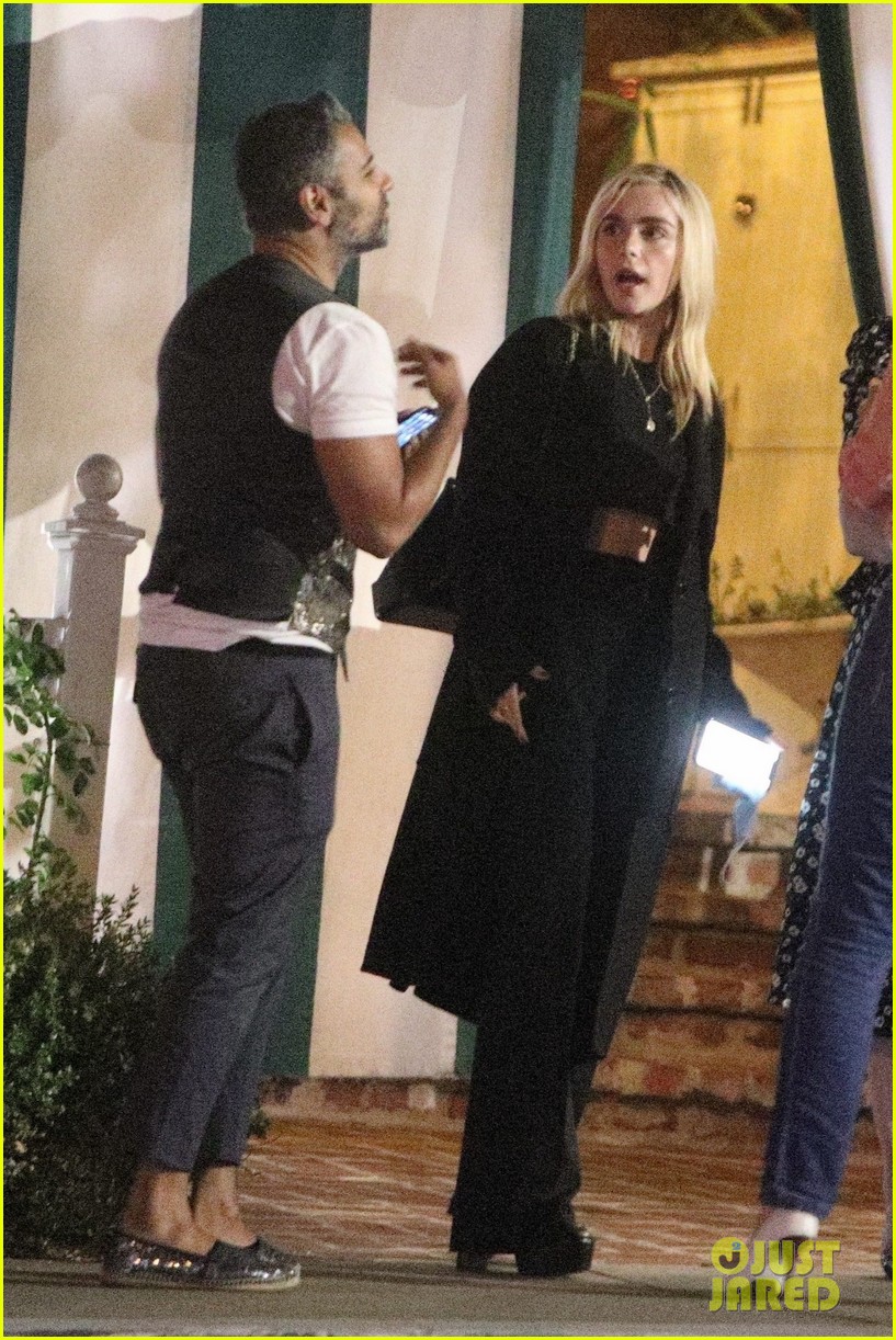 Kiernan Shipka Reunites With 'Mad Men' Mom January Jones at LA Dinner! (Photos)