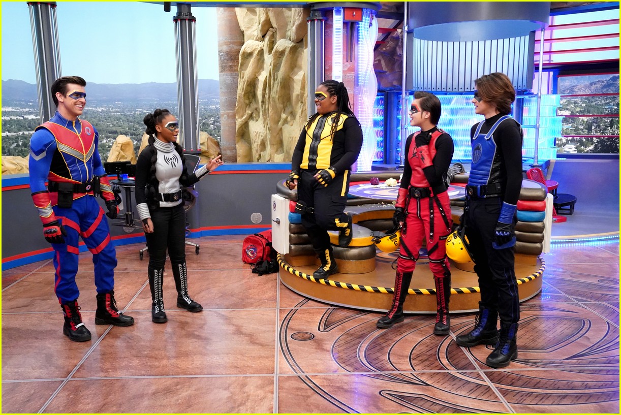 Mitchell Berg Returns As Lil Dynomite On 'Danger Force' Season Finale - Exclusive Clip!