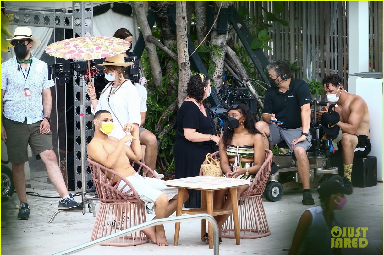 Camila Mendes & Maya Hawke Lounge By The Pool In Cute Suits While Filming 'Strangers'
