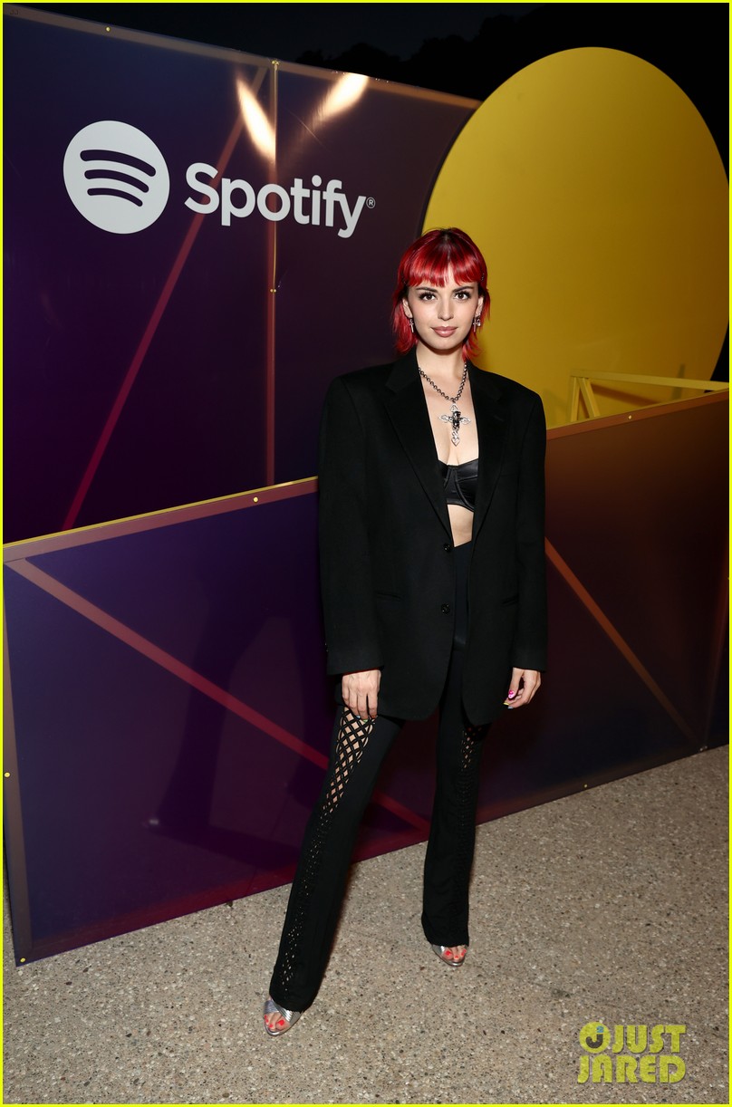 Tate McRae, Dixie D'Amelio & More Celebrate Spotify's New Summer Breakouts Playlist