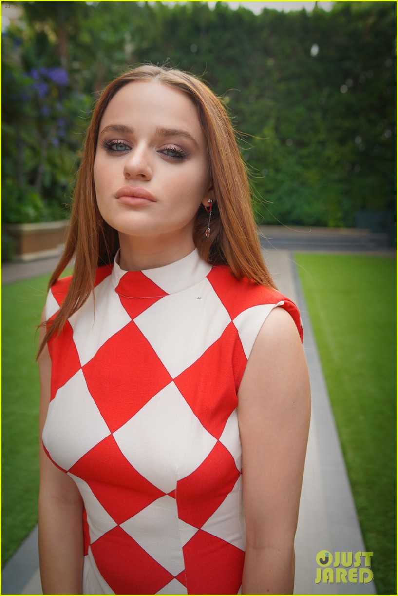 Joey King Can't Believe It's Time To Say Goodbye To Elle & 'The Kissing Booth'