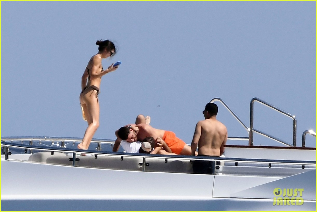 Kendall Jenner Soaks Up the Sun in Italy with Boyfriend Devin Booker