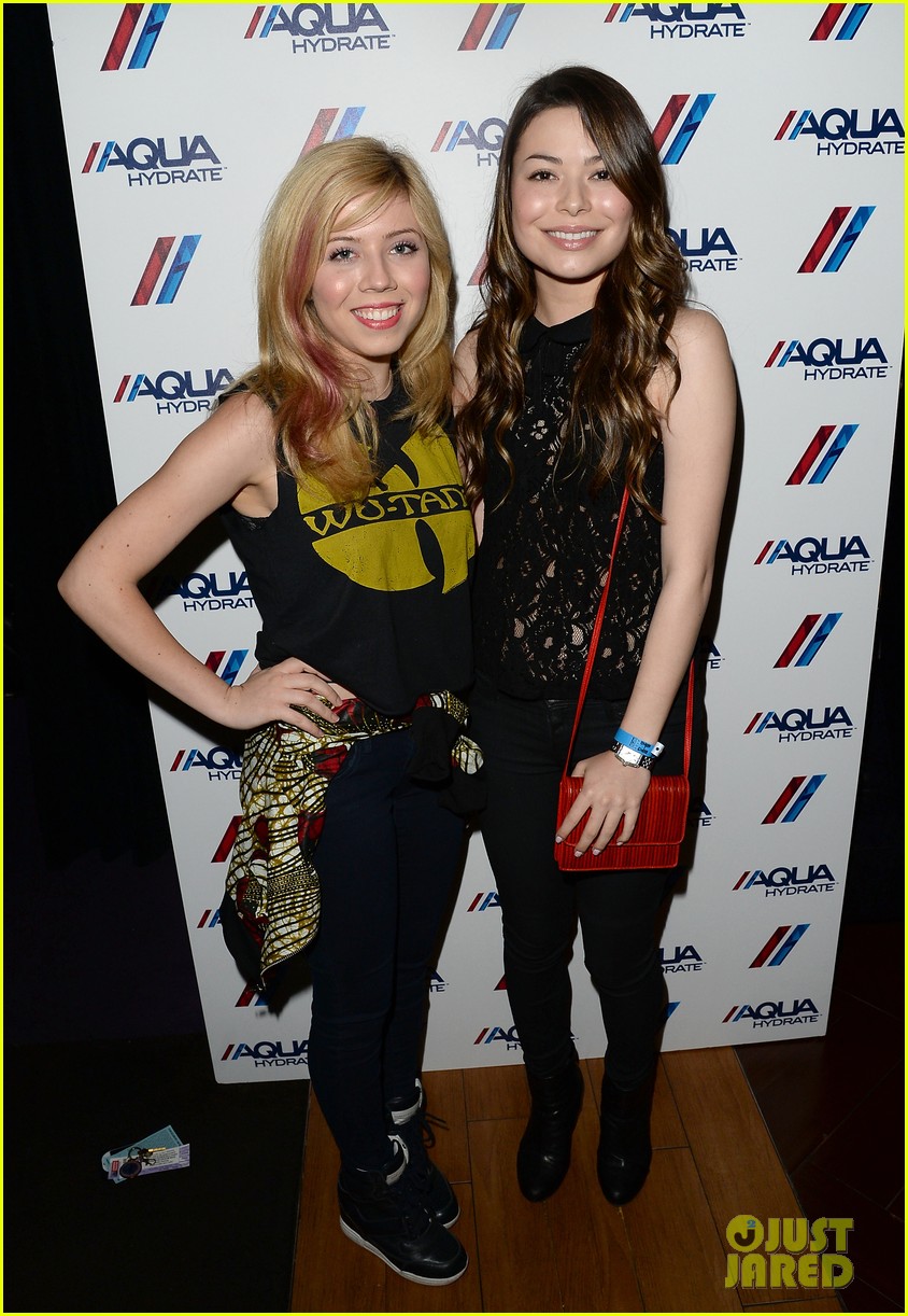 Miranda Cosgrove Would Love to Know What Jennette McCurdy Thinks of 'iCarly'