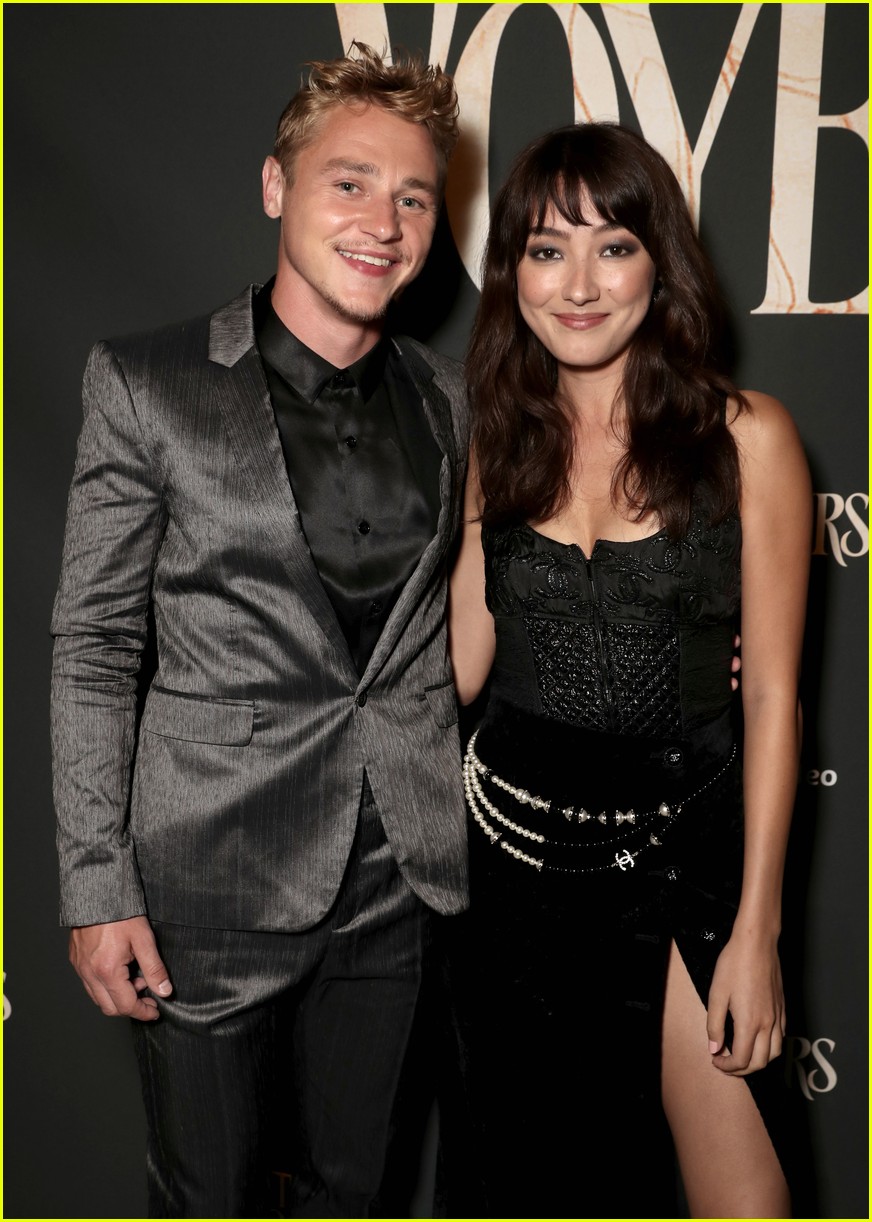 Sydney Sweeney Glams Up at 'The Voyeurs' Premiere with Justice Smith!