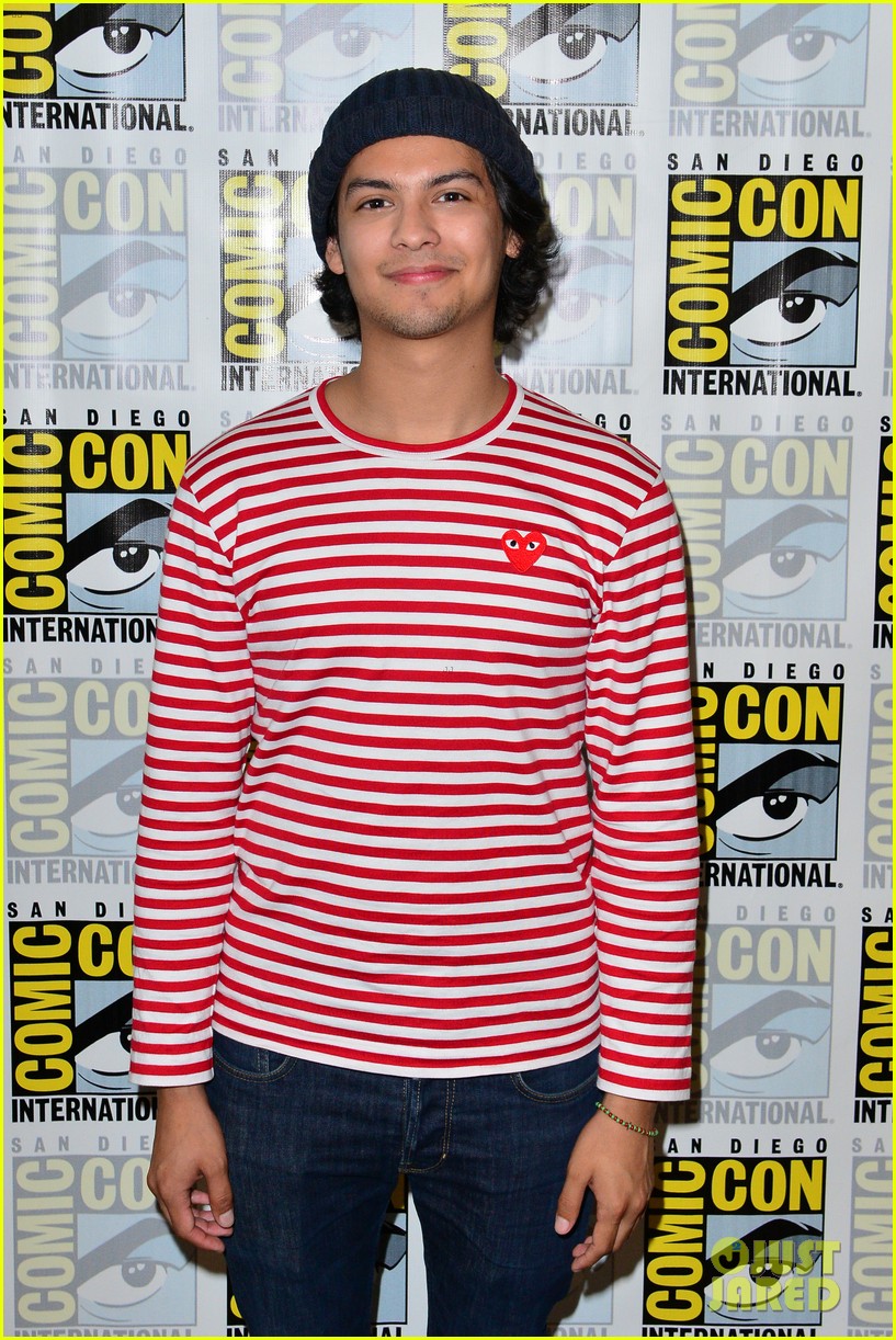 Cobra Kai's Xolo Maridueña Cast as Blue Beetle In Upcoming HBO Max Movie!