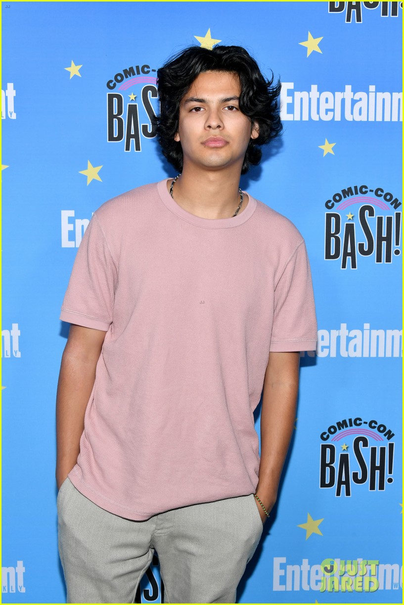 Cobra Kai's Xolo Maridueña Cast as Blue Beetle In Upcoming HBO Max Movie!