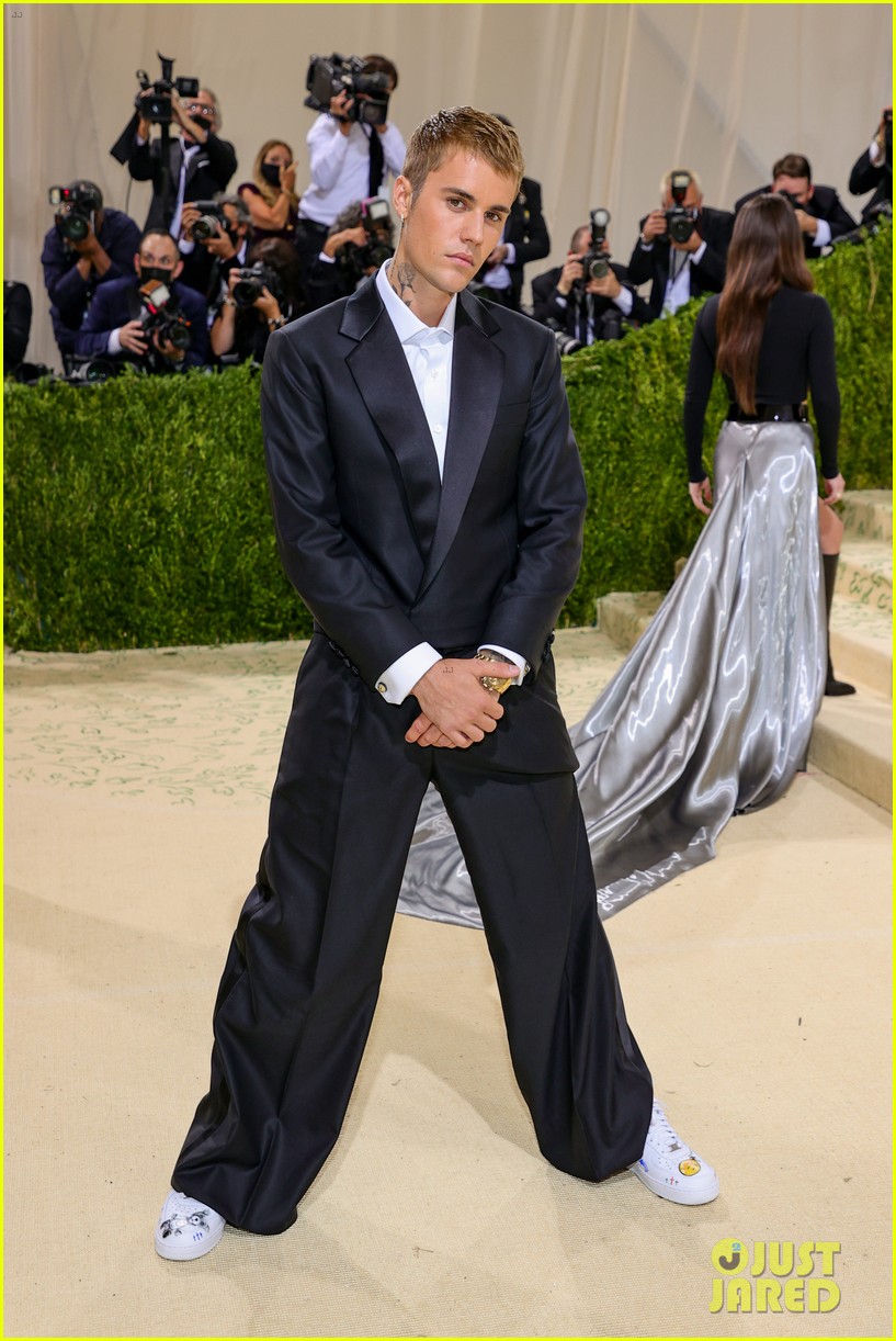 Justin Bieber Brings Drew House to Met Gala 2021 With Hailey Bieber