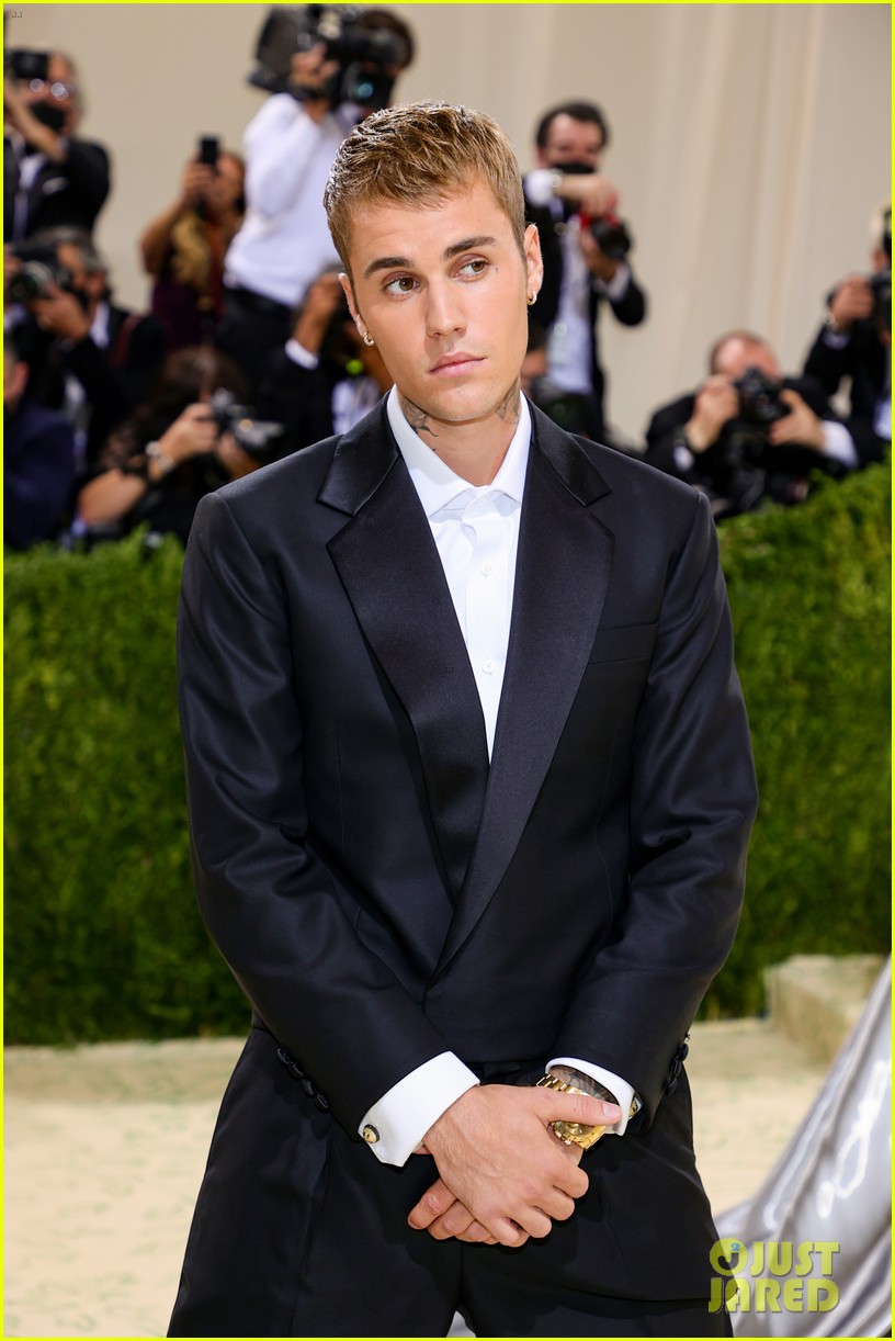Justin Bieber Brings Drew House to Met Gala 2021 With Hailey Bieber