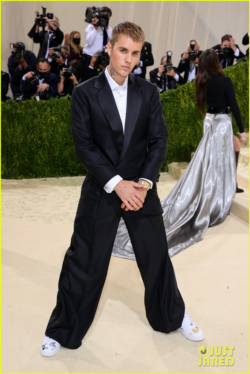 Justin Bieber Brings Drew House to Met Gala 2021 With Hailey Bieber
