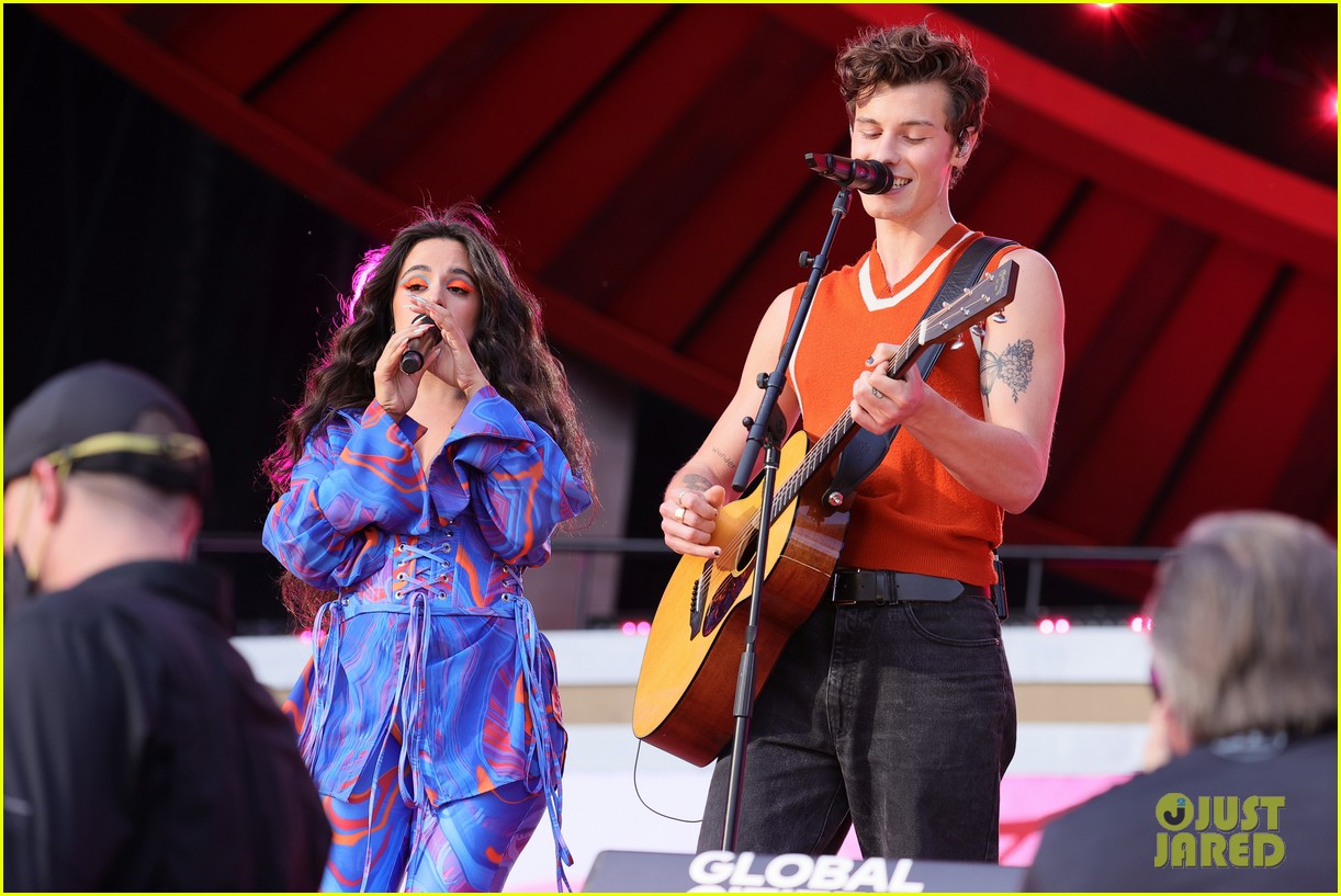 Shawn Mendes Performs with Girlfriend Camila Cabello at Global Citizen Live 2021!