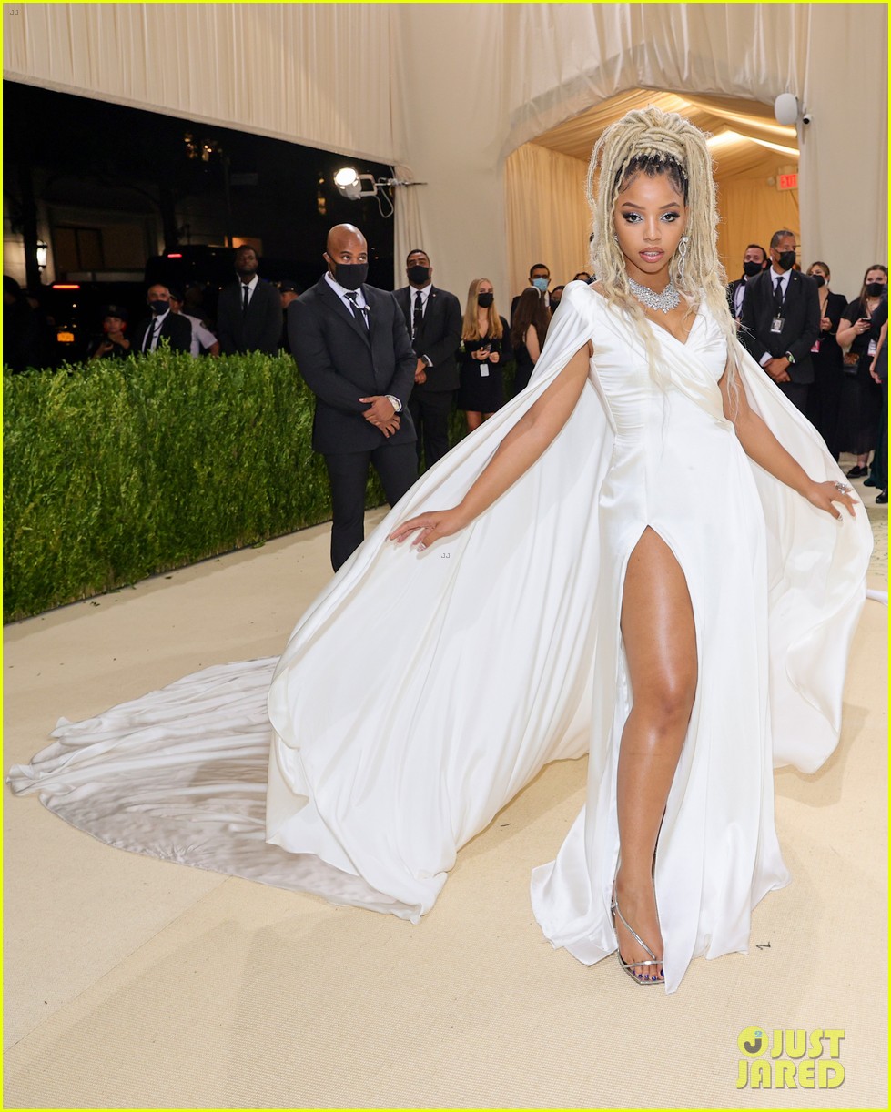 Chloe x Halle Bring Sisterly Love to Met Gala 2021