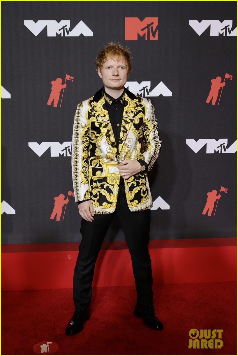 Ed Sheeran Brings Along Maisie Peters To MTV VMAs 2021