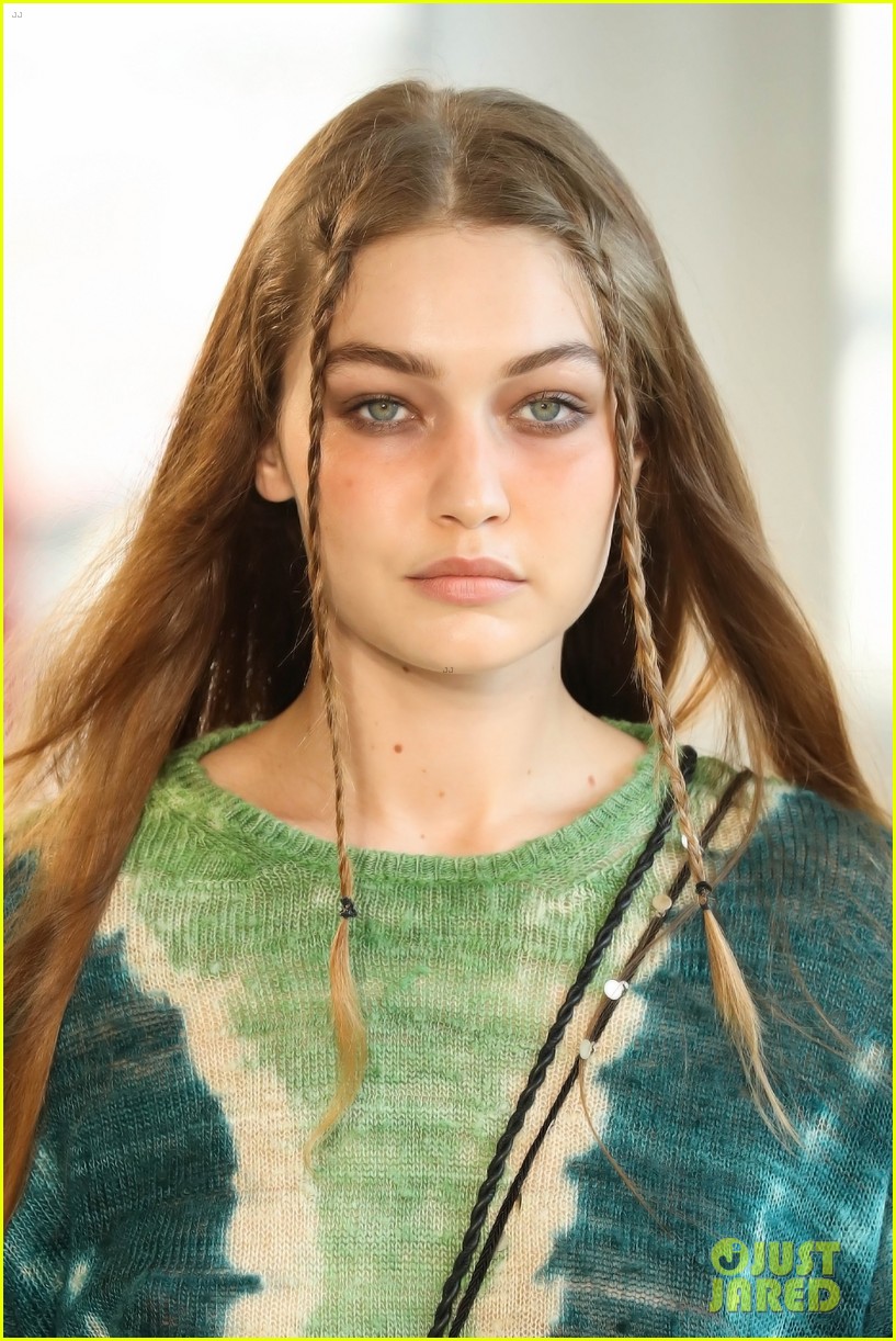 Gigi Hadid Wraps Up New York Fashion Week On Tom Ford Runway