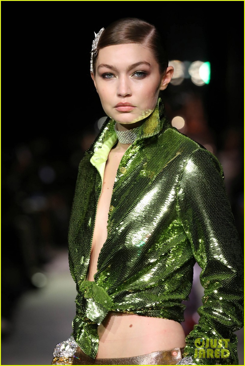 Gigi Hadid Wraps Up New York Fashion Week On Tom Ford Runway